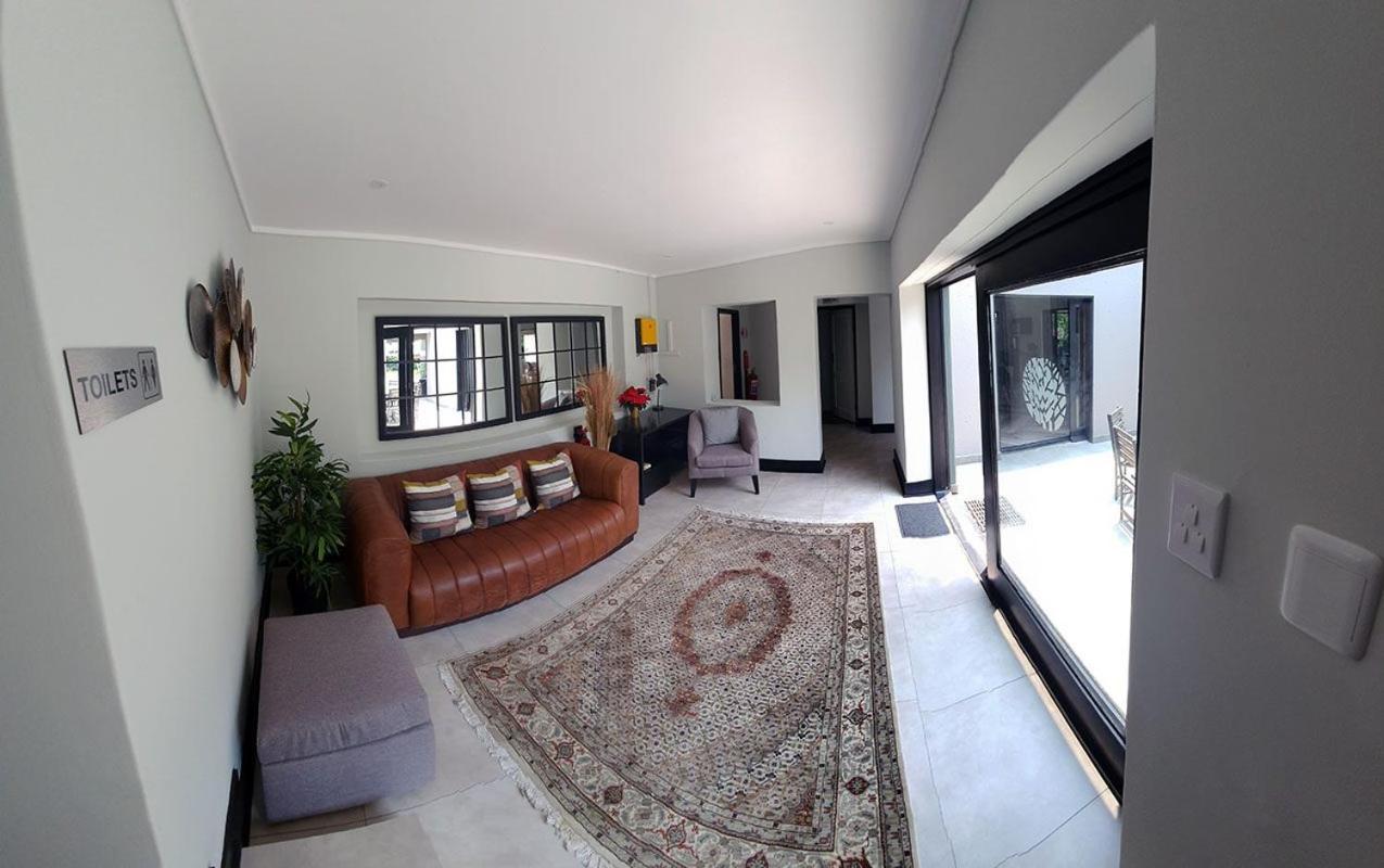 Gasthof The 6 On Vrede *
