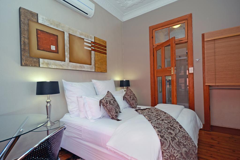 Casa de hóspedes Saffron 4*