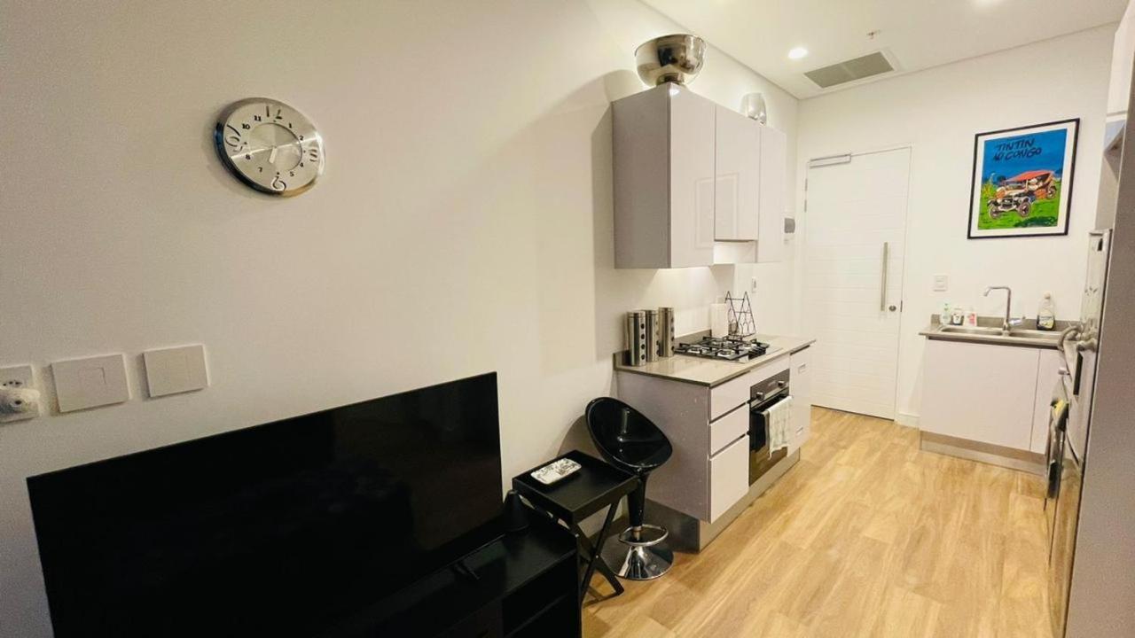 Illovo Central 1 Bedroom *