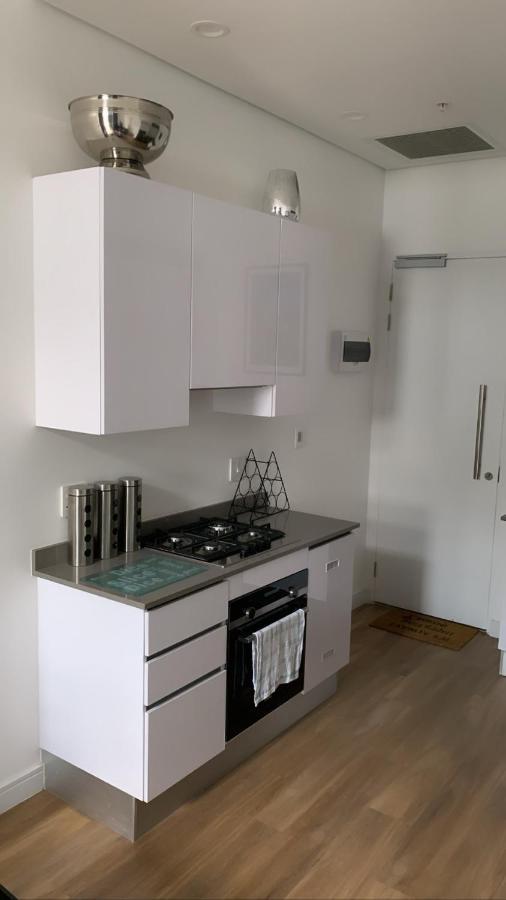 Illovo Central 1 Bedroom Apartamento