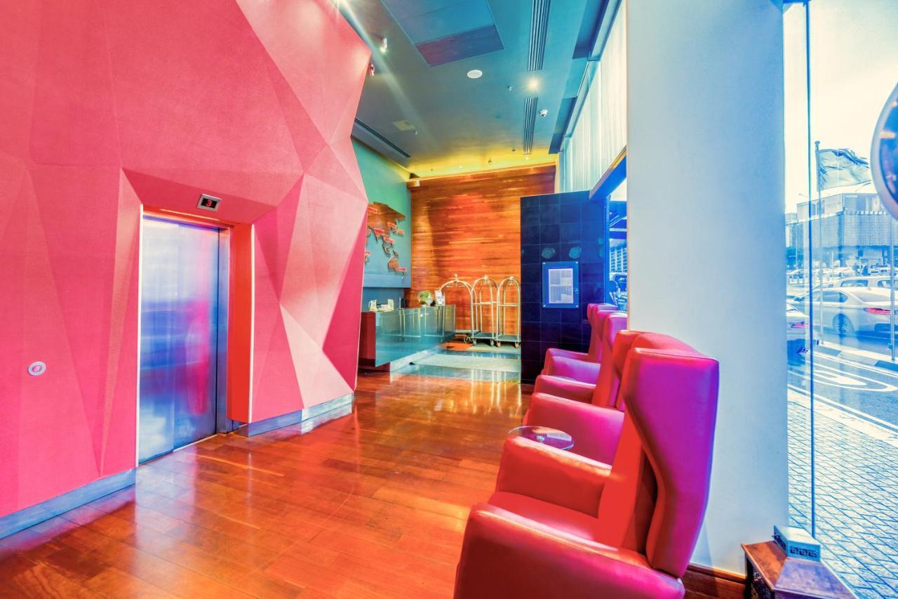 Radisson Blu Gautrain Hotel, Sandton Johannesburg