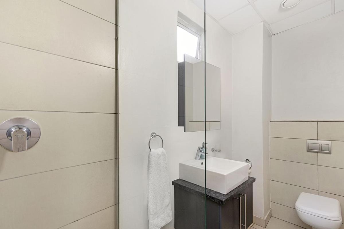 Luxury 2bed Opposite Woolies On Gandhi Square+wifi Johannesburg