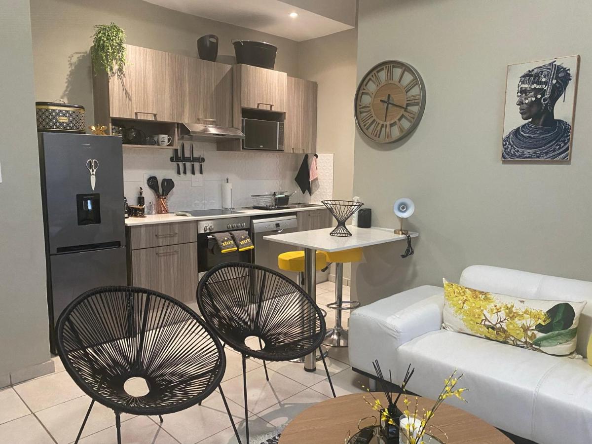 Apartment Lovely Rosebank 1-bedroom With Pool & Cinema