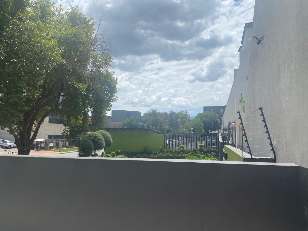 Apartment Lovely Rosebank 1-bedroom With Pool & Cinema *