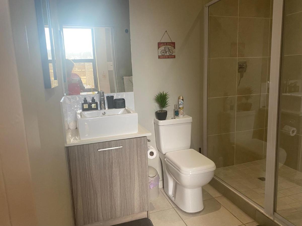 Apartment Lovely Rosebank 1-bedroom With Pool & Cinema *