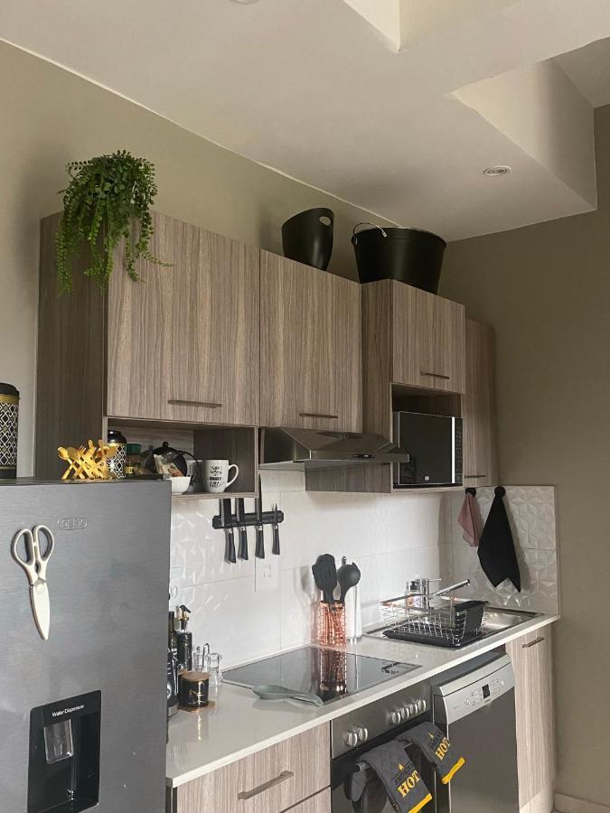 Apartment Lovely Rosebank 1-bedroom With Pool & Cinema