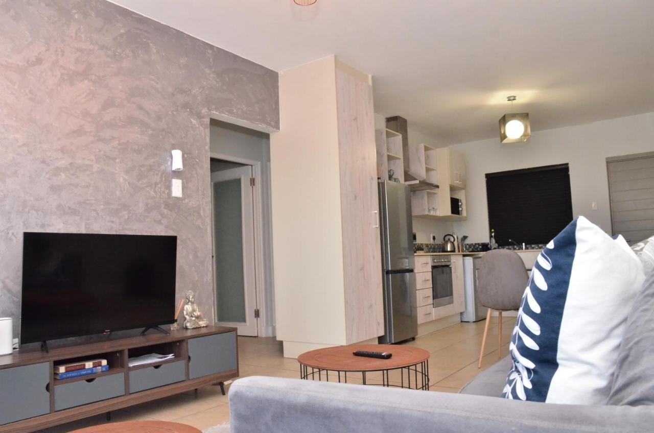 The Cube Apartments, Unit 34 On De La Rey Road