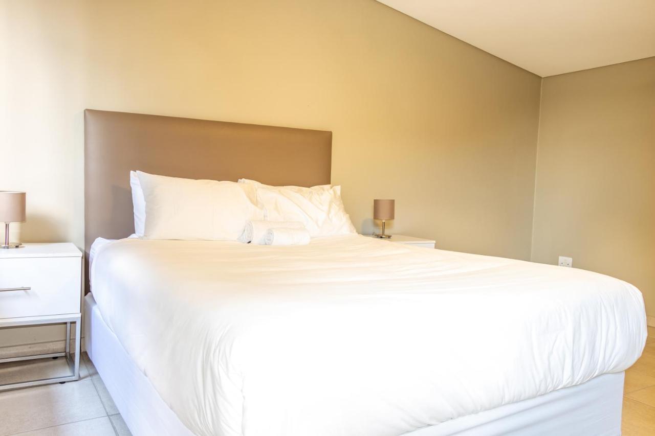 Apartment Zeus Apartments - Rosebank Johannesburg