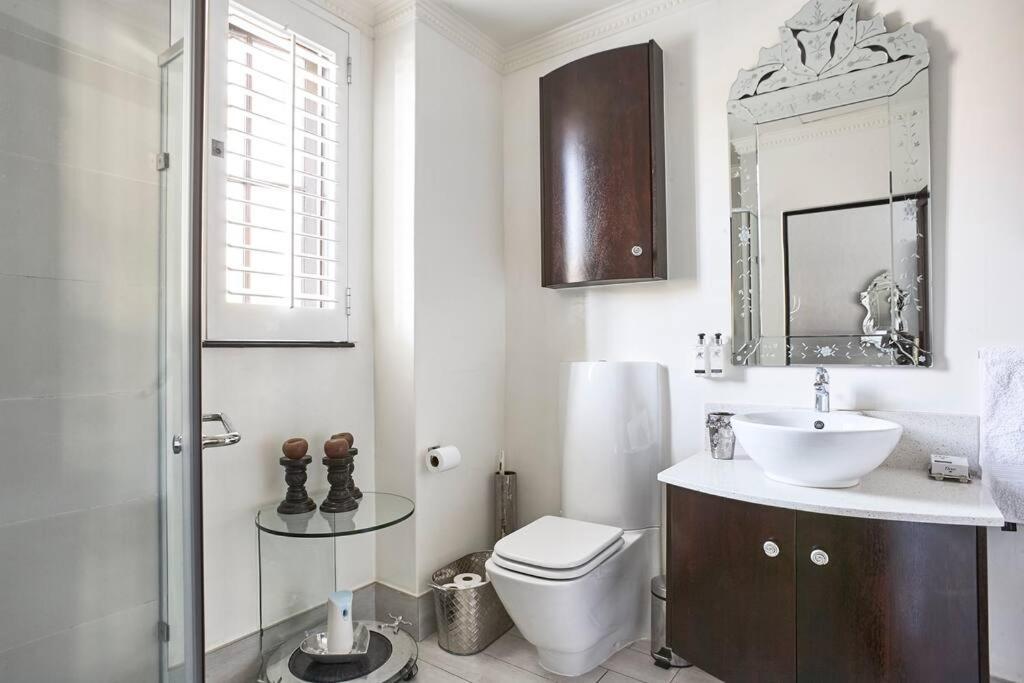 Stylish And Homely *