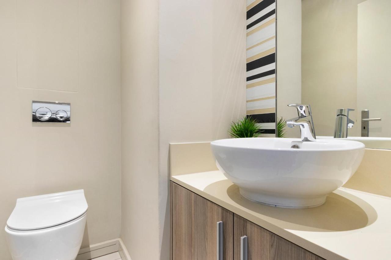 The Tyrwhitt Rosebank Apartment
