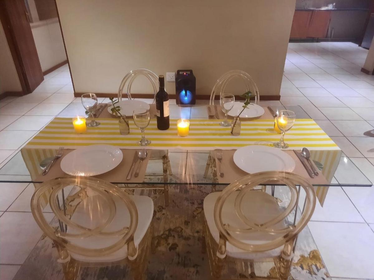 Harrison Naked Dining * Johannesburg