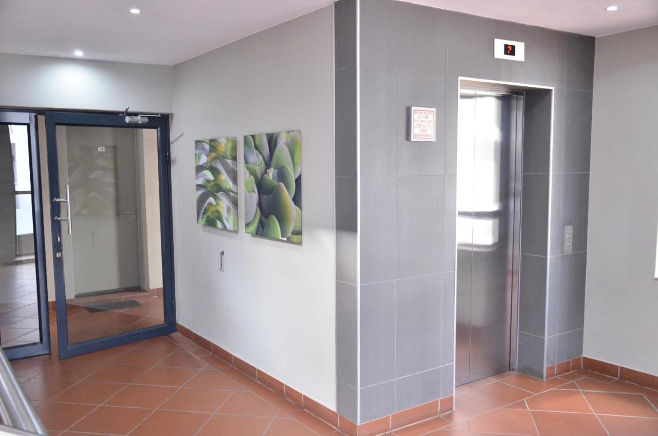Apartment The Cube Apartments, Unit 34 On De La Rey Road *