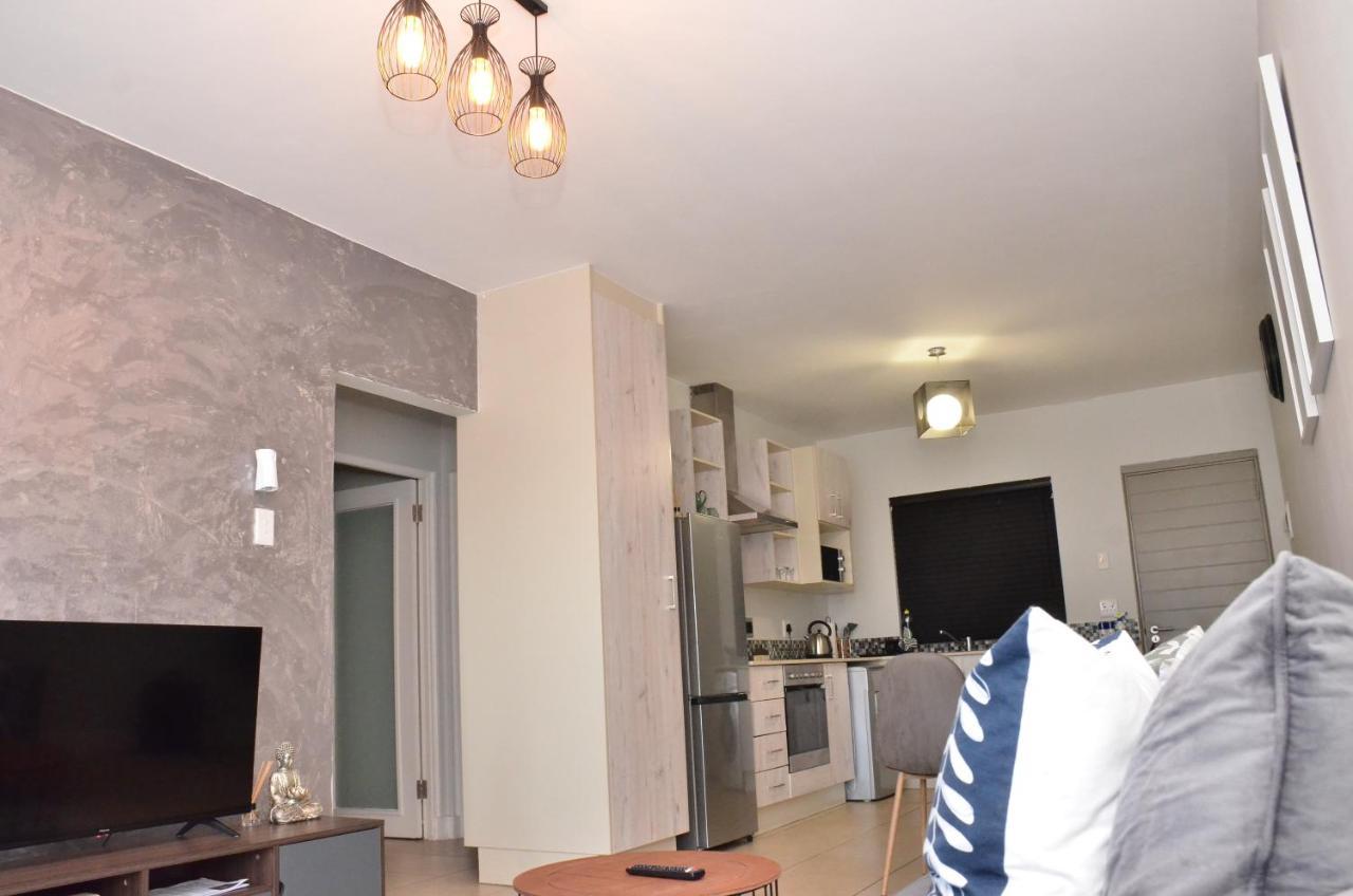Apartment The Cube Apartments, Unit 34 On De La Rey Road *