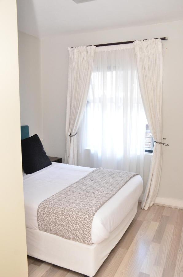 The Cube Apartments, Unit 34 On De La Rey Road Apartment
