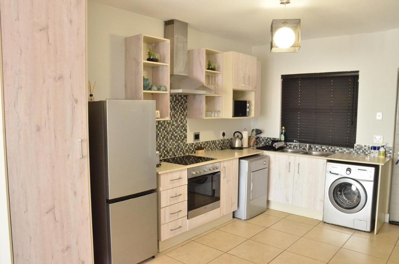 The Cube Apartments, Unit 34 On De La Rey Road