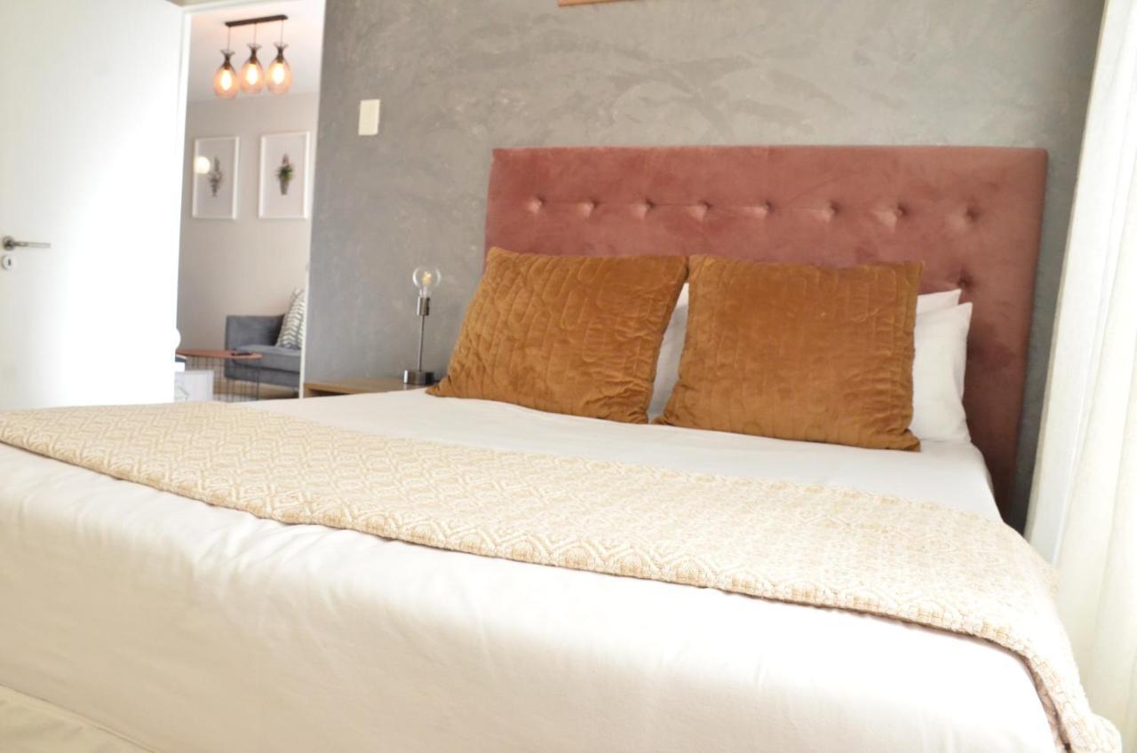 The Cube Apartments, Unit 34 On De La Rey Road