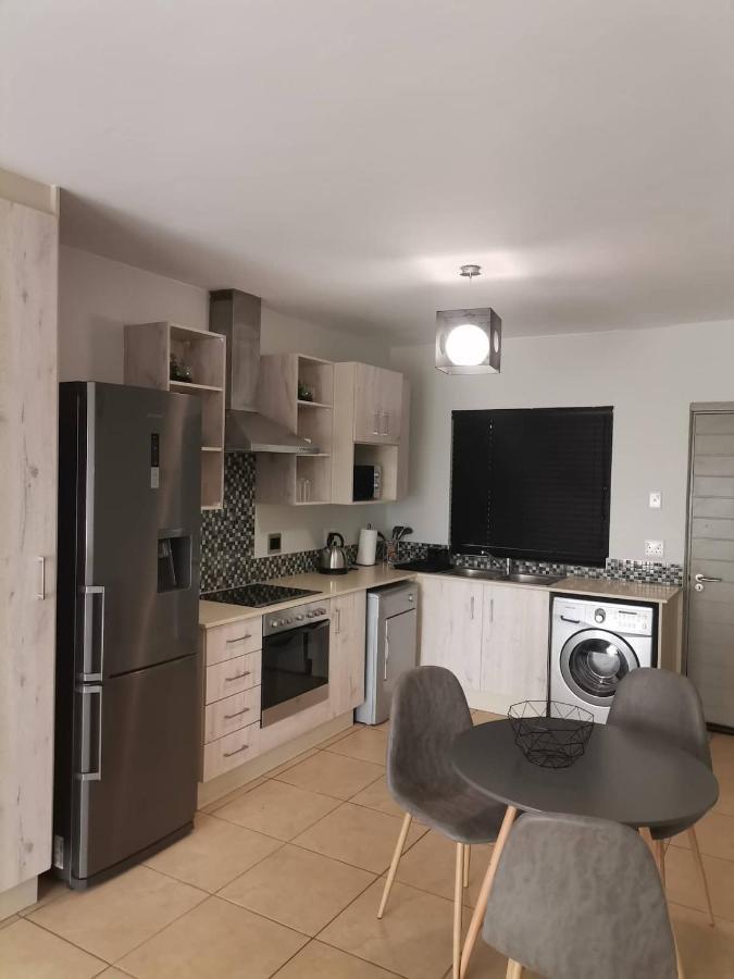 The Cube Apartments, Unit 34 On De La Rey Road Apartment Johannesburg