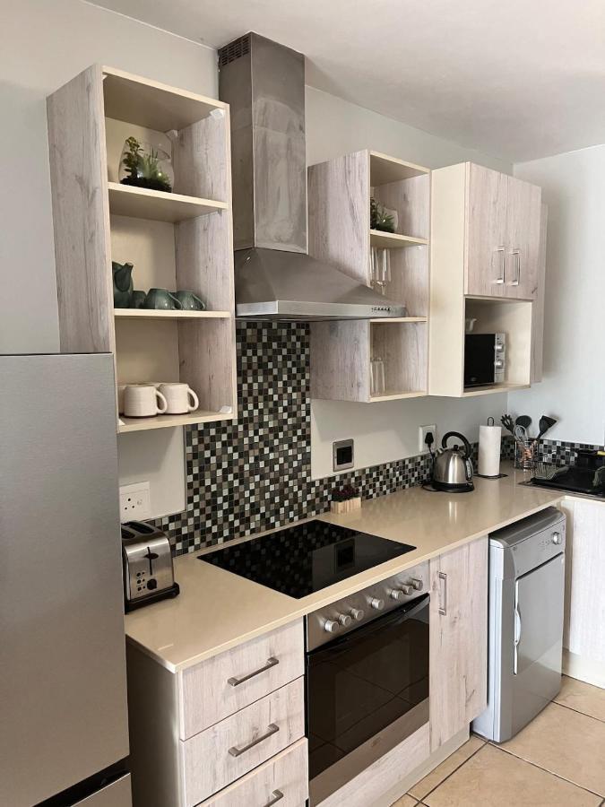 The Cube Apartments, Unit 34 On De La Rey Road