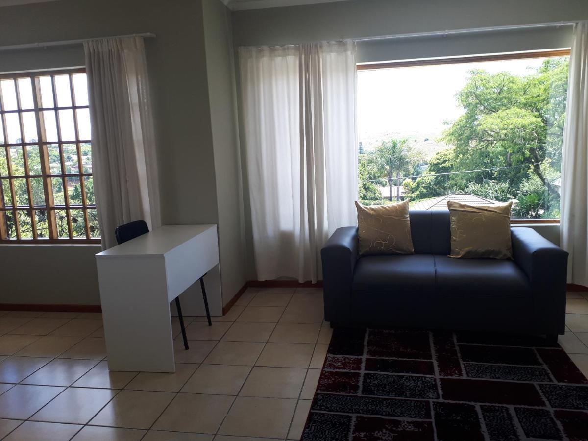Hospedagem domiciliar Cottage, Close To Uj, Milpark, Wits