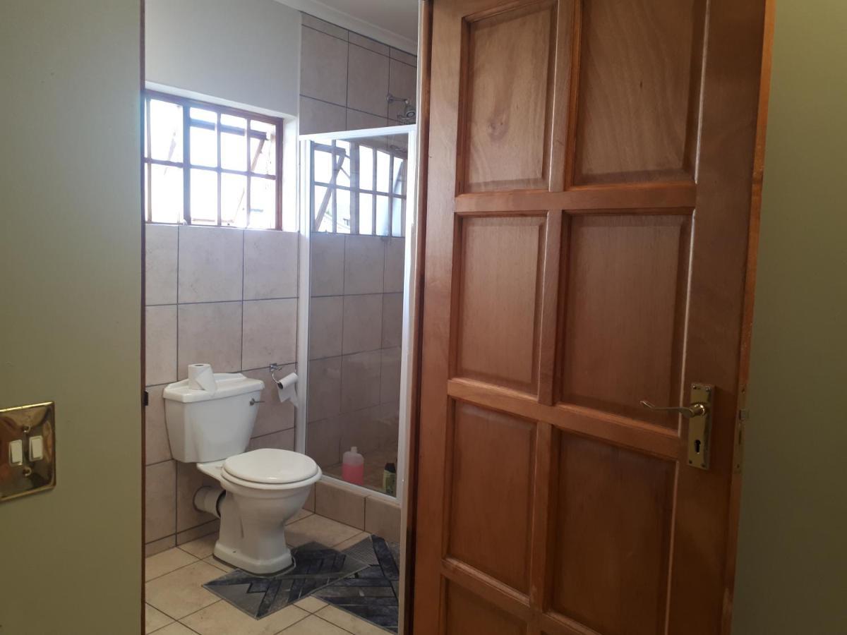 Homestay Cottage, Close To Uj, Milpark, Wits *