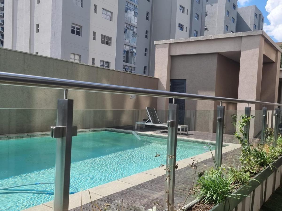 Sandton Skye Premium