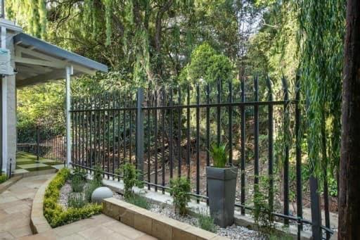 37 Alexandra Avenue, Self Catering Executive No Load Shedding And Water Outages * Johannesburg
