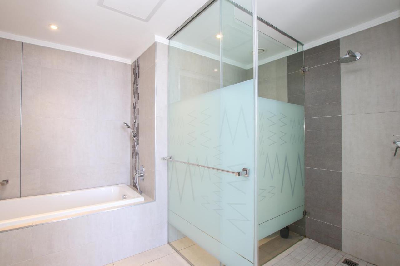 Apartment Sandton Smart Eleven Johannesburg