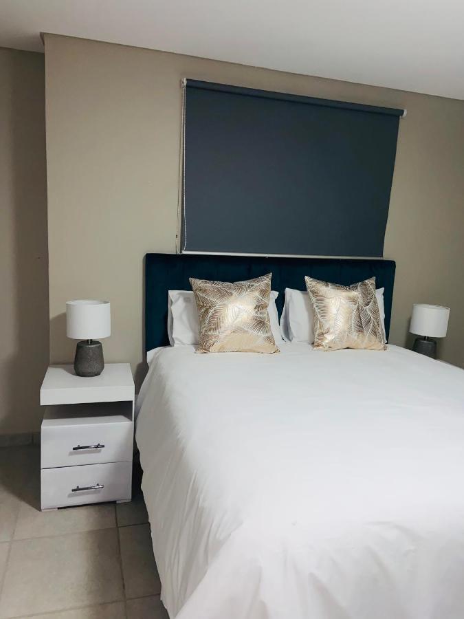 Apartment Amazing 2 Bedroom Unit With A Beautiful View *