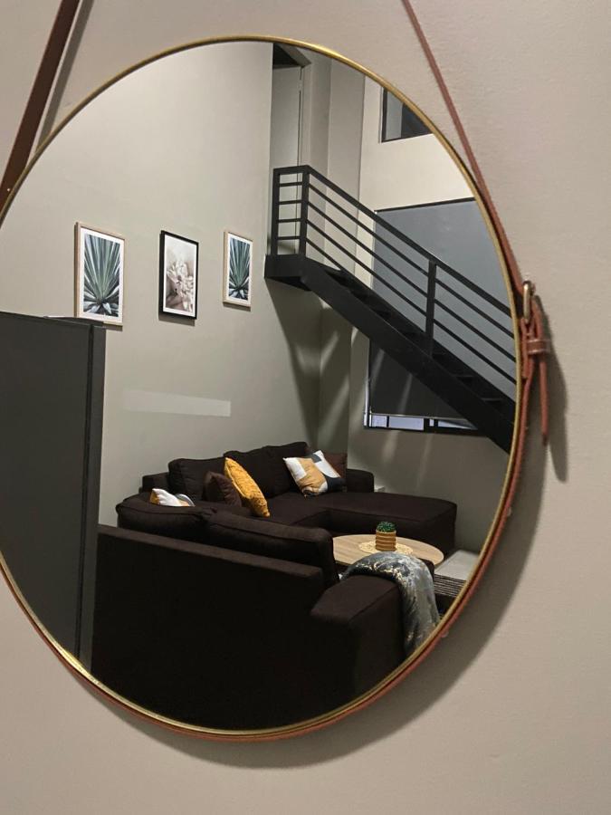 Apartment Amazing 2 Bedroom Unit With A Beautiful View *