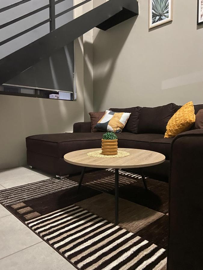 Amazing 2 Bedroom Unit With A Beautiful View Apartment Johannesburg