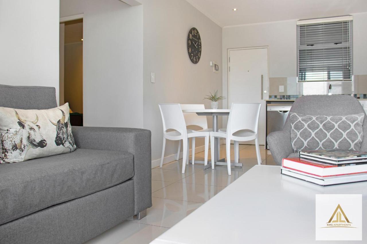 Kmg At The Apex Apartment Johannesburg