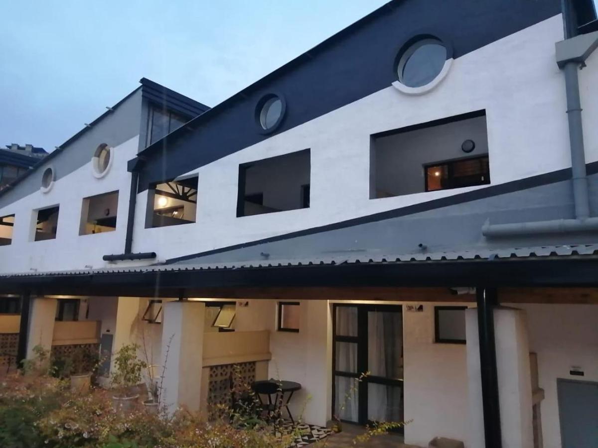 Maboneng Spacious Modern