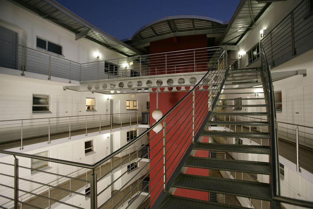 Urban Hip - Splice Hotel Johannesburg