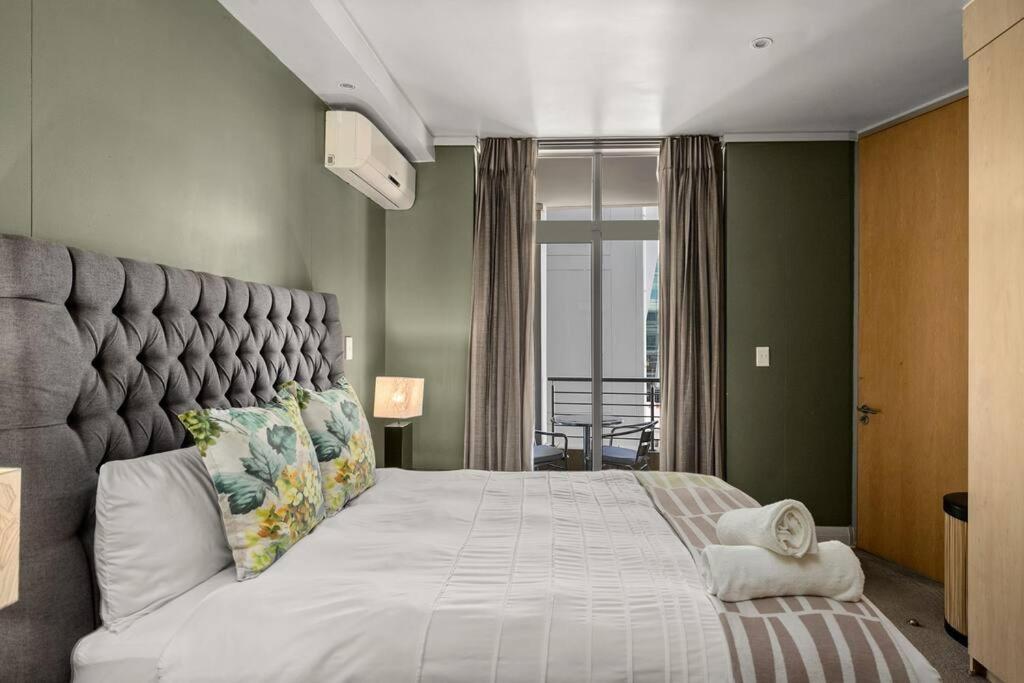 Hydro Park Sandton Executive * Johannesburg