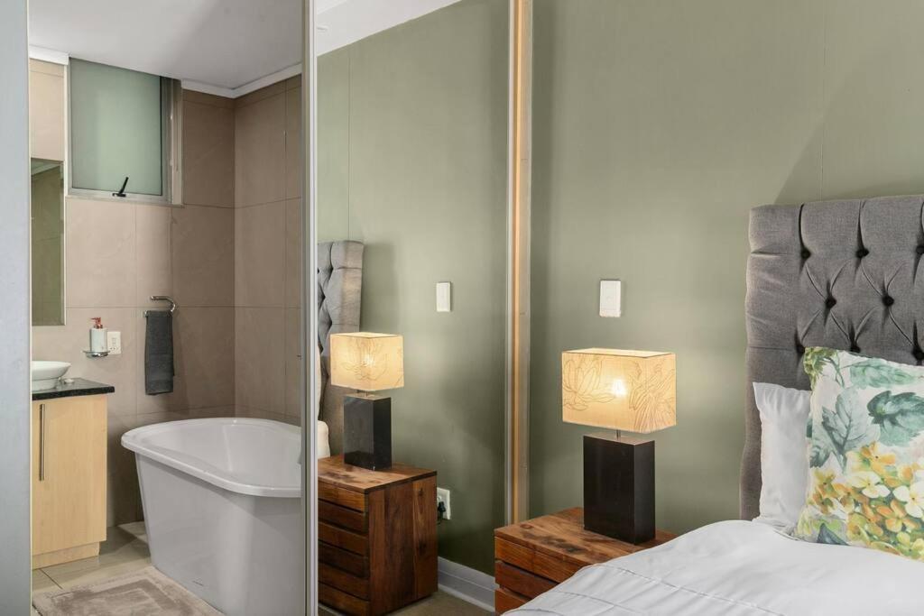 Hydro Park Sandton Executive * Johannesburg