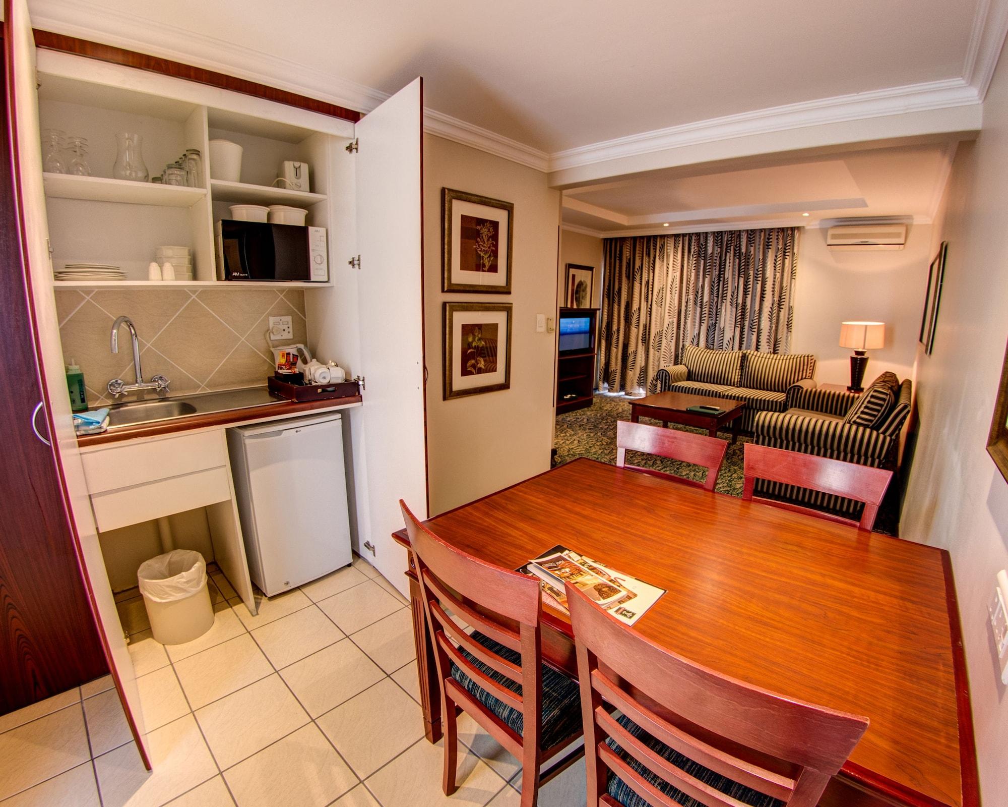 Hotel Courtyard Sandton 4*