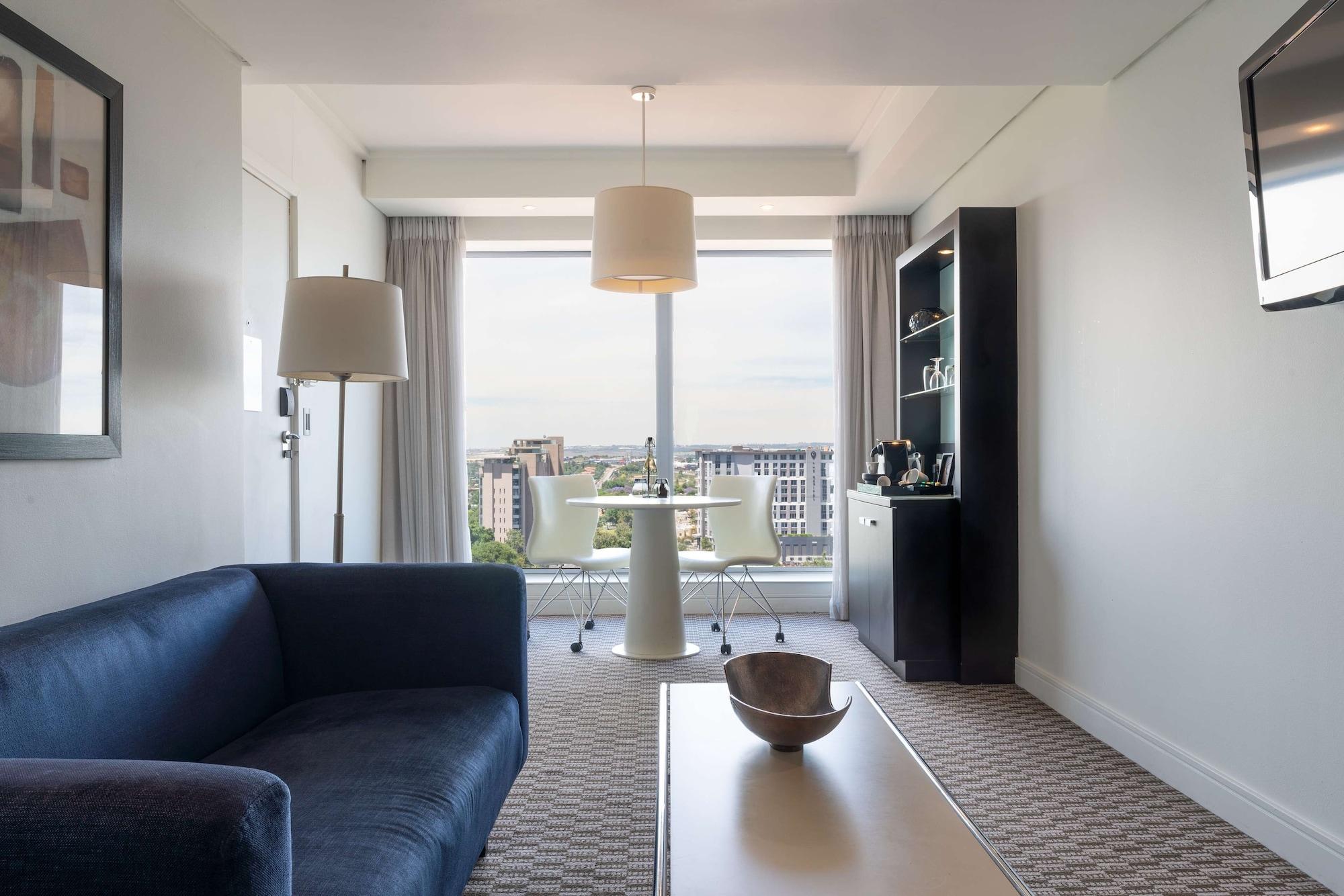 Hotel Radisson Blu Gautrain Hotel, Sandton 4*