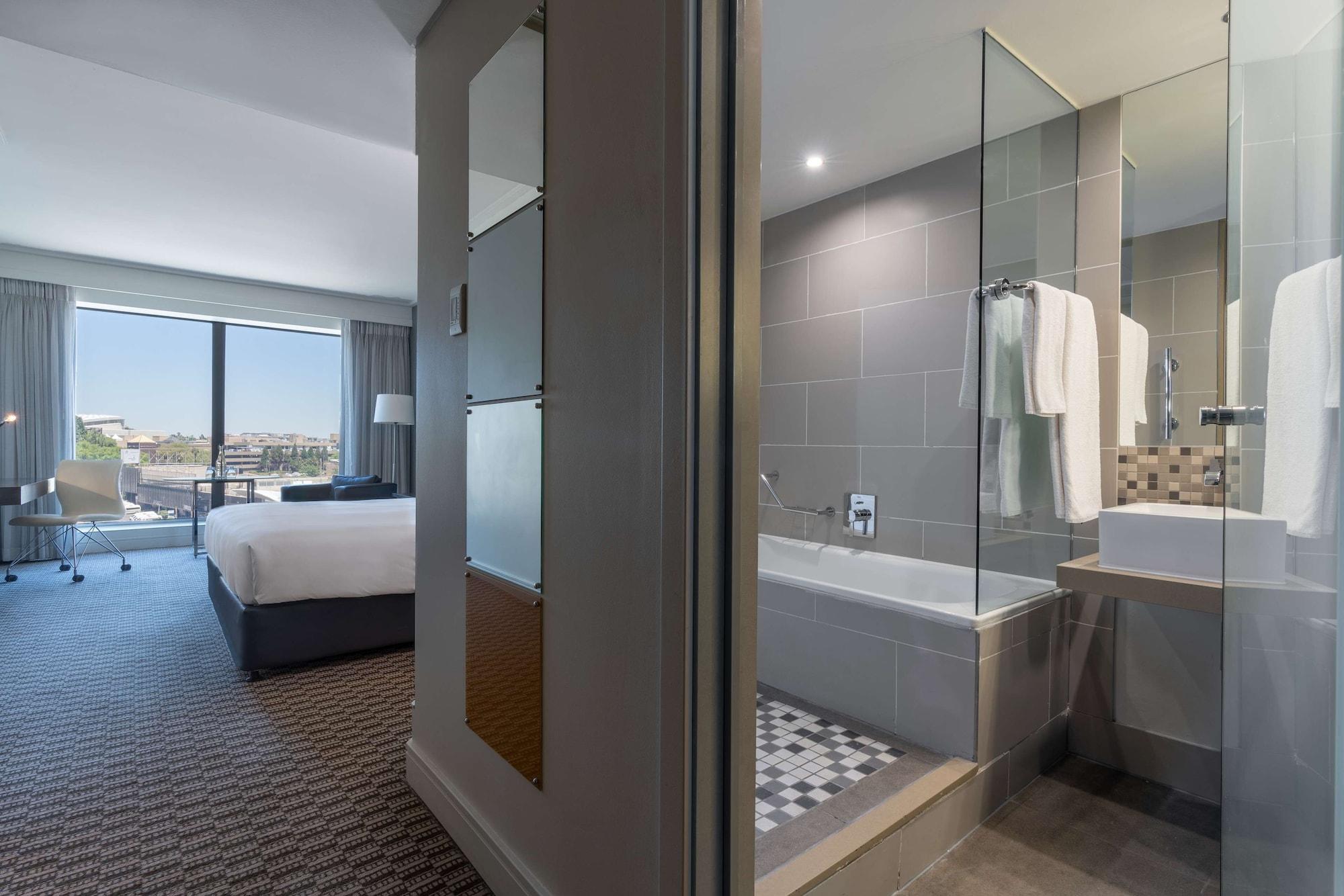 Radisson Blu Gautrain Hotel, Sandton Johannesburg