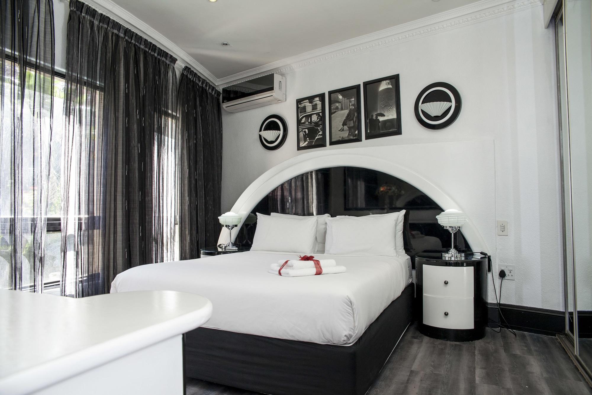 Simonne Johannesburg