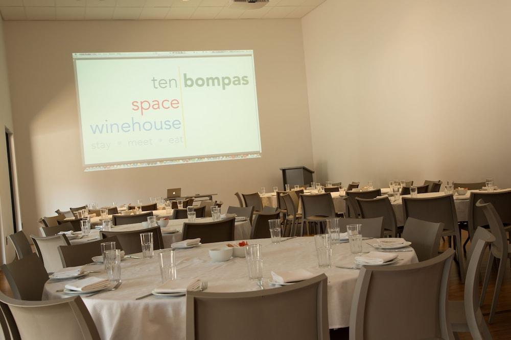 Bompas Hotel
