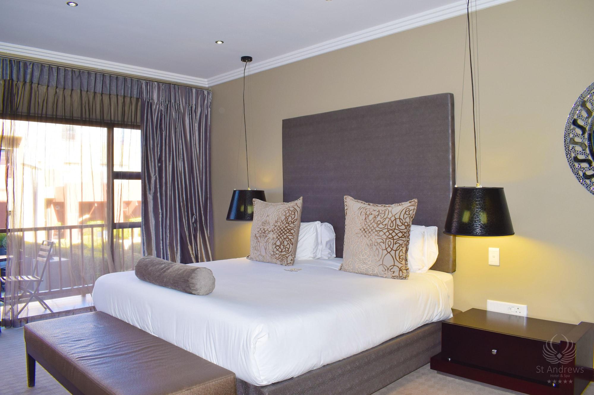 Khách sạn St Andrews And 4*