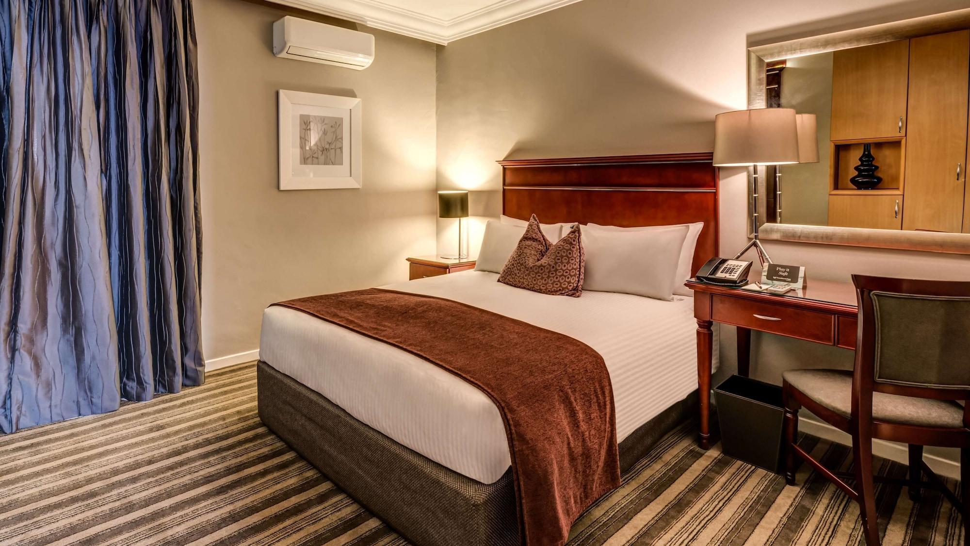 Hotel Southern Sun Katherine Street 4*