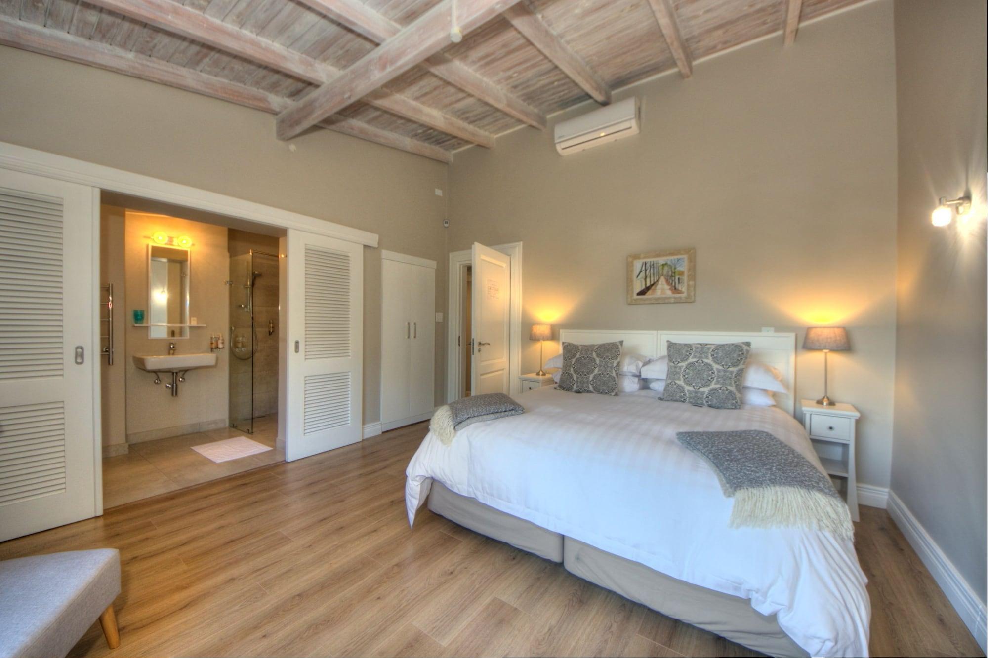 Amberhall Hotel 4*