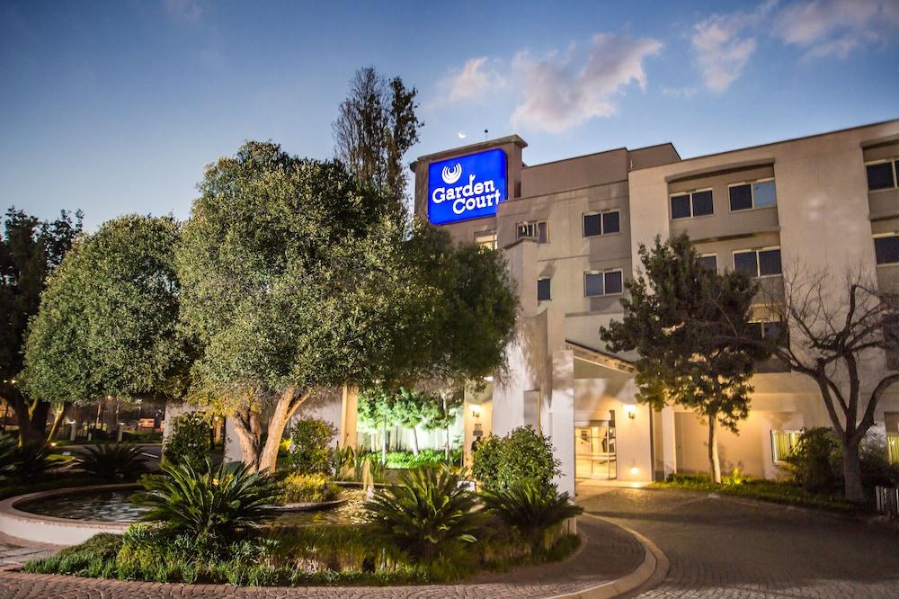 Garden Court Eastgate Hotel