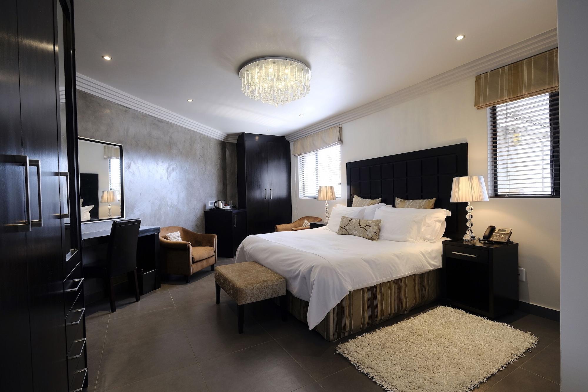 Moyal Khách sạn 4*