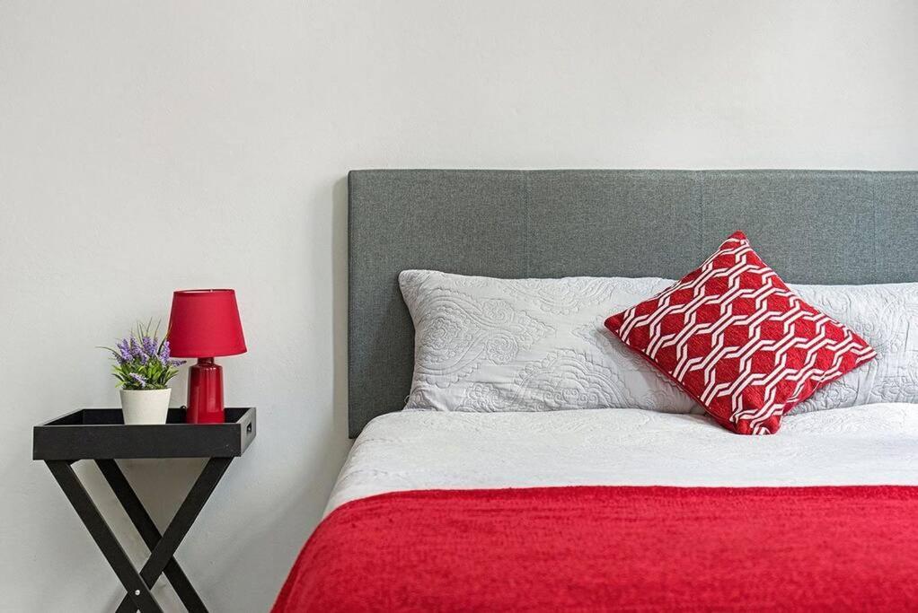 Luxury 2bed Opposite Woolies On Gandhi Square+wifi *