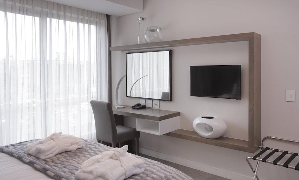 The Capital Empire Hotel 4*