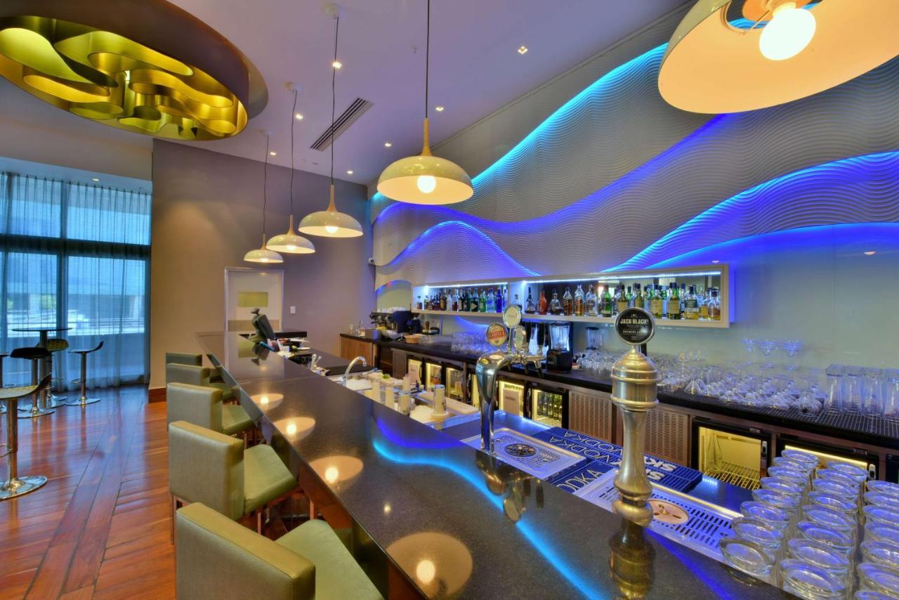 Radisson Blu Gautrain Hotel, Sandton 4*