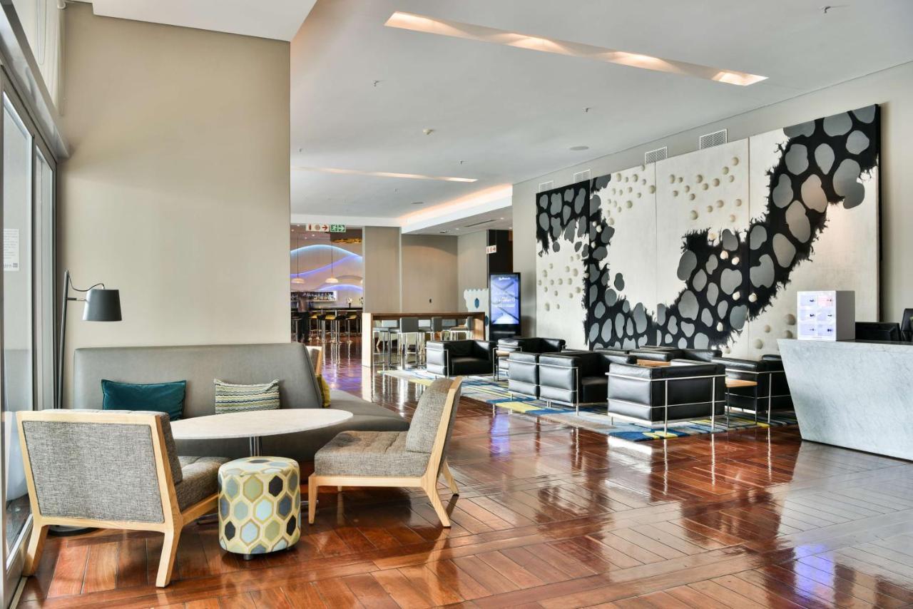 Radisson Blu Gautrain Hotel, Sandton Hotel
