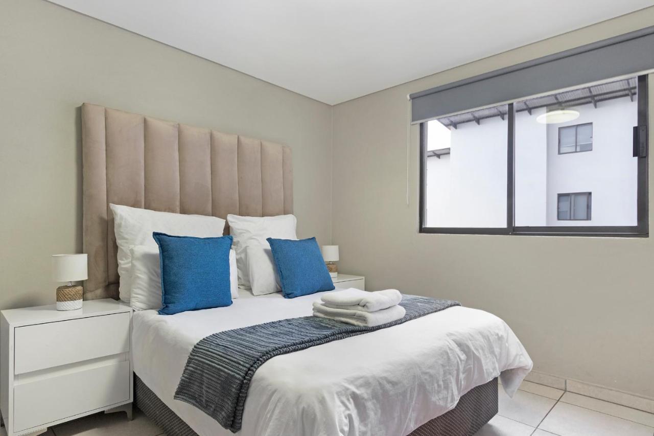 Urban Oasis At The Bolton Apartment
